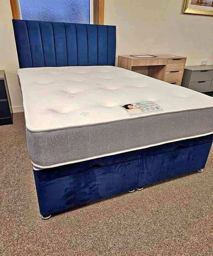 Vertical Narrow Divan